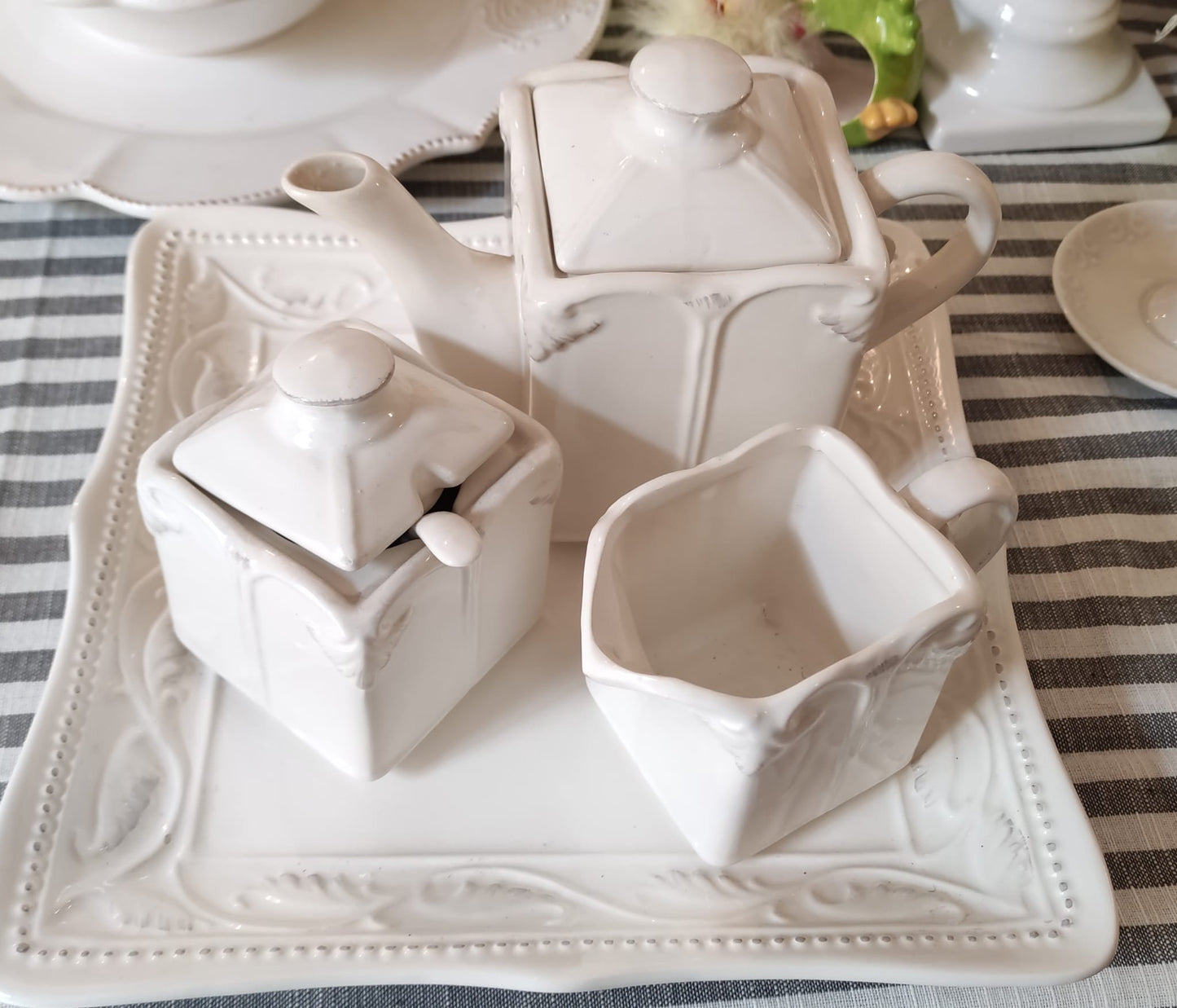 SET TEIERA - ZUCCHERIERA - LATTIERA BIANCO CON PIATTO PORTATA