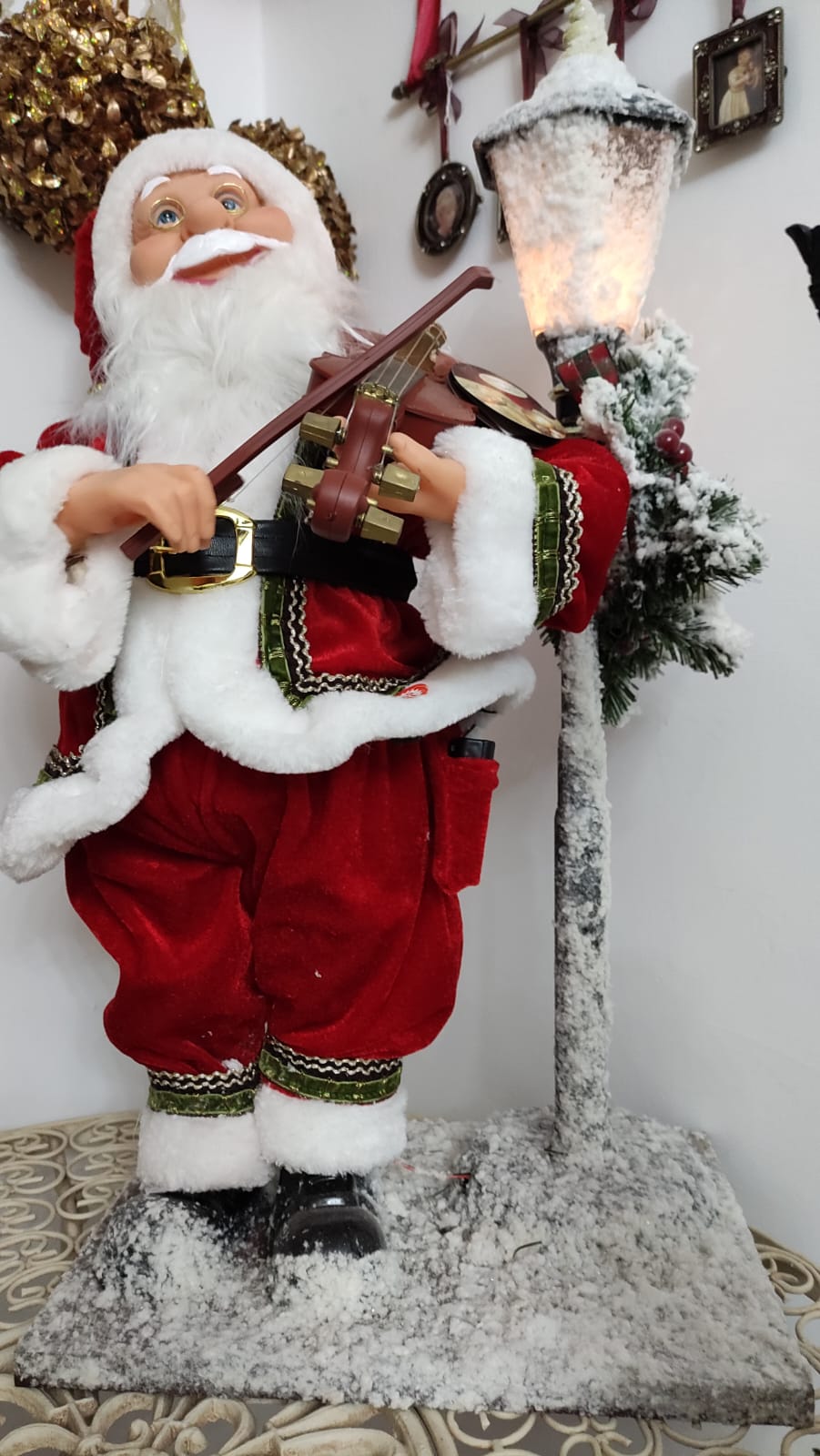 BABBO NATALE COLLEZIONE CON LAMPIONE E MUSICHE