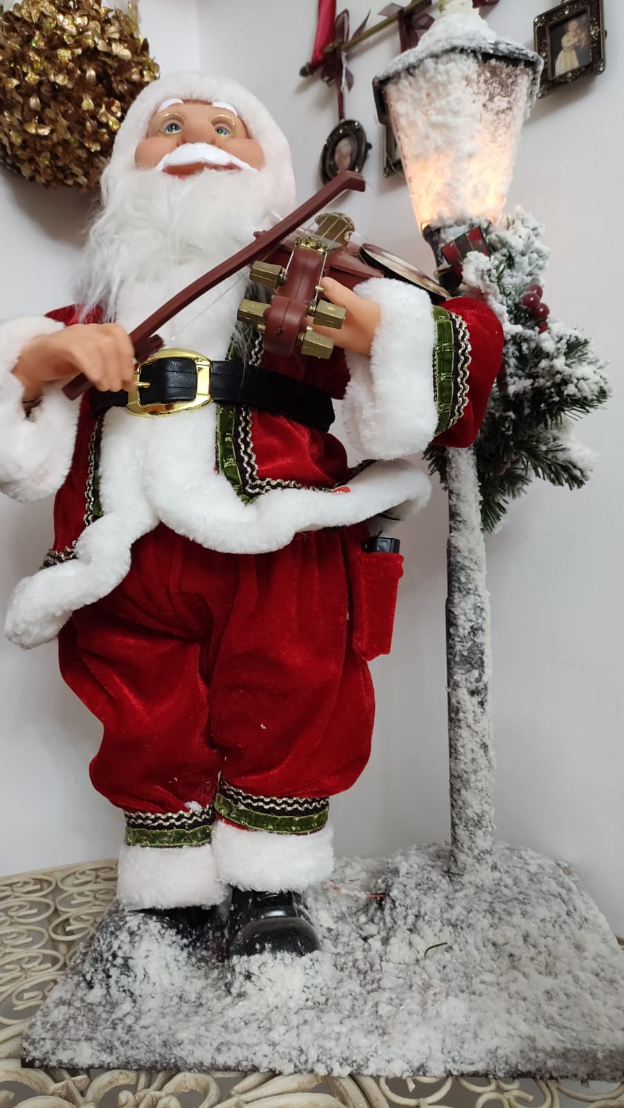 BABBO NATALE COLLEZIONE CON LAMPIONE E MUSICHE