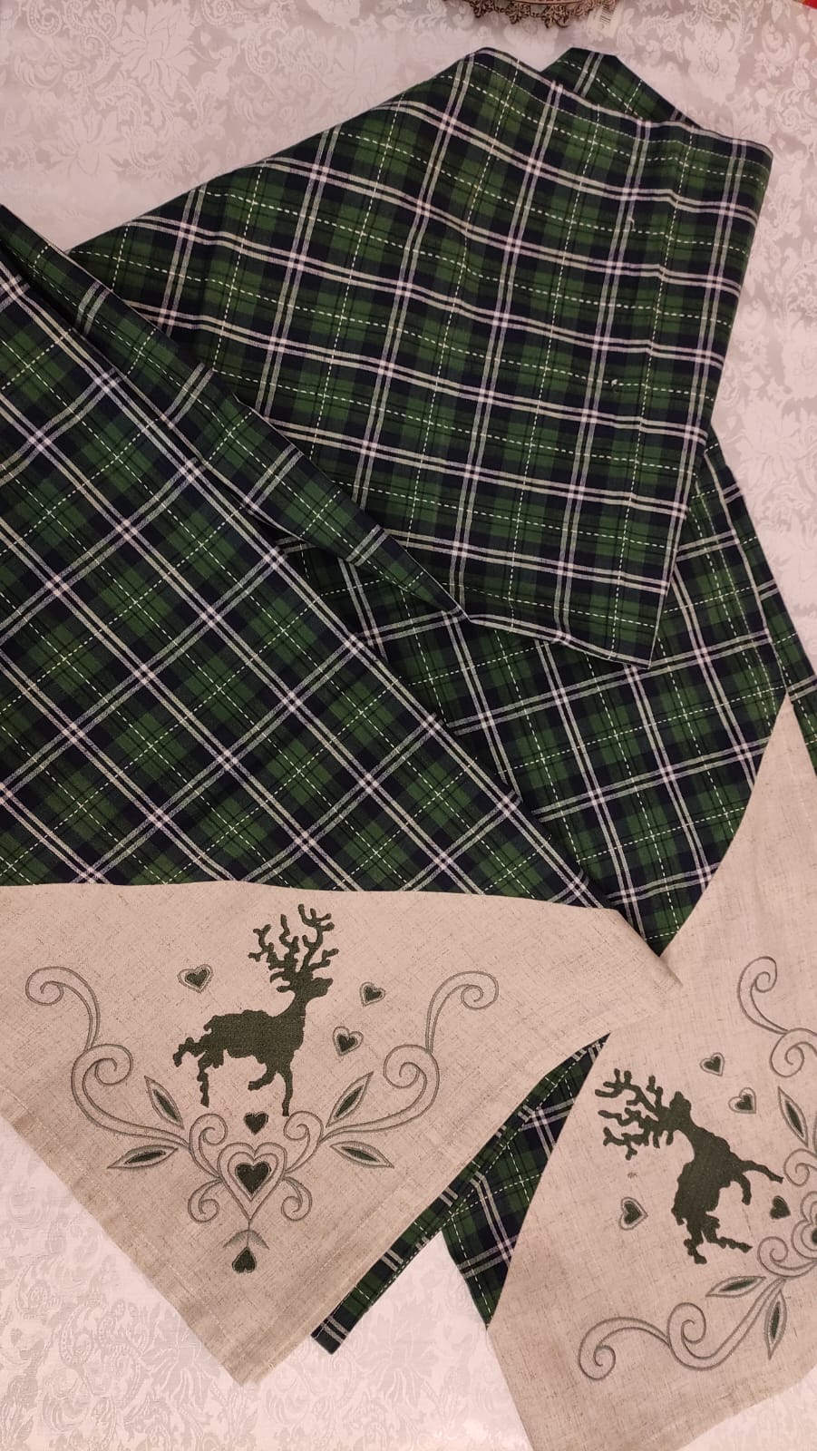 TOVAGLIA SCOZZESE VERDE CON RENNE