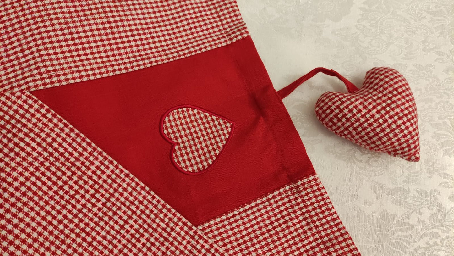 RUNNER ROSSO QUADRETTI CON CUORE