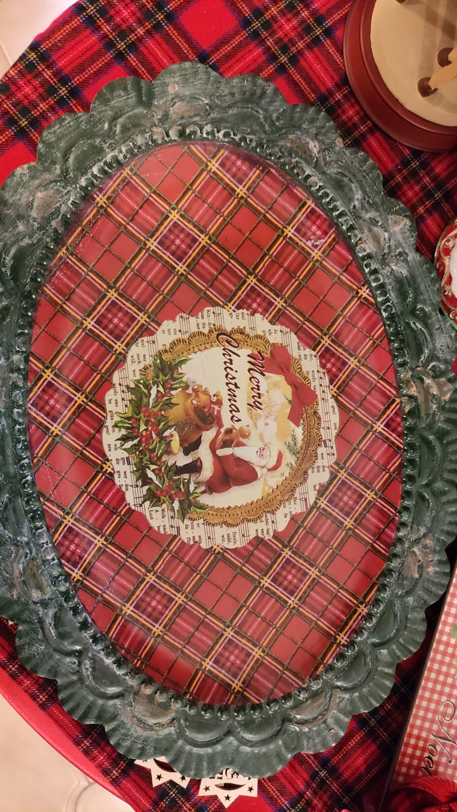 VASSOIO NATALIZIO LATTA CON DECORO TARTAN