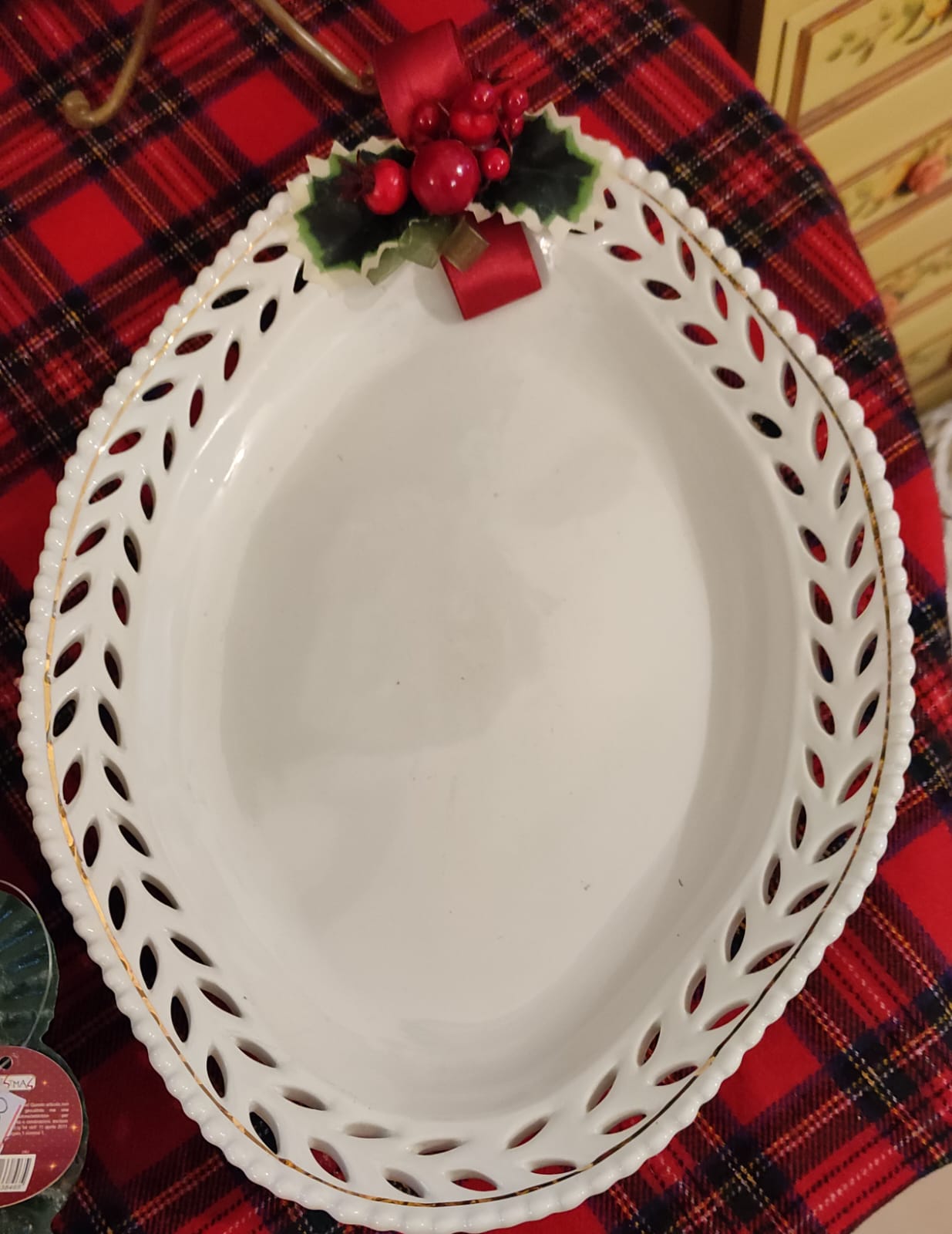 VASSOIO BIANCO CON DECORAZIONE